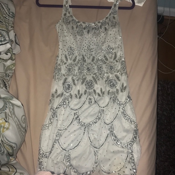 Dresses & Skirts - NEW-never worn going out dress
